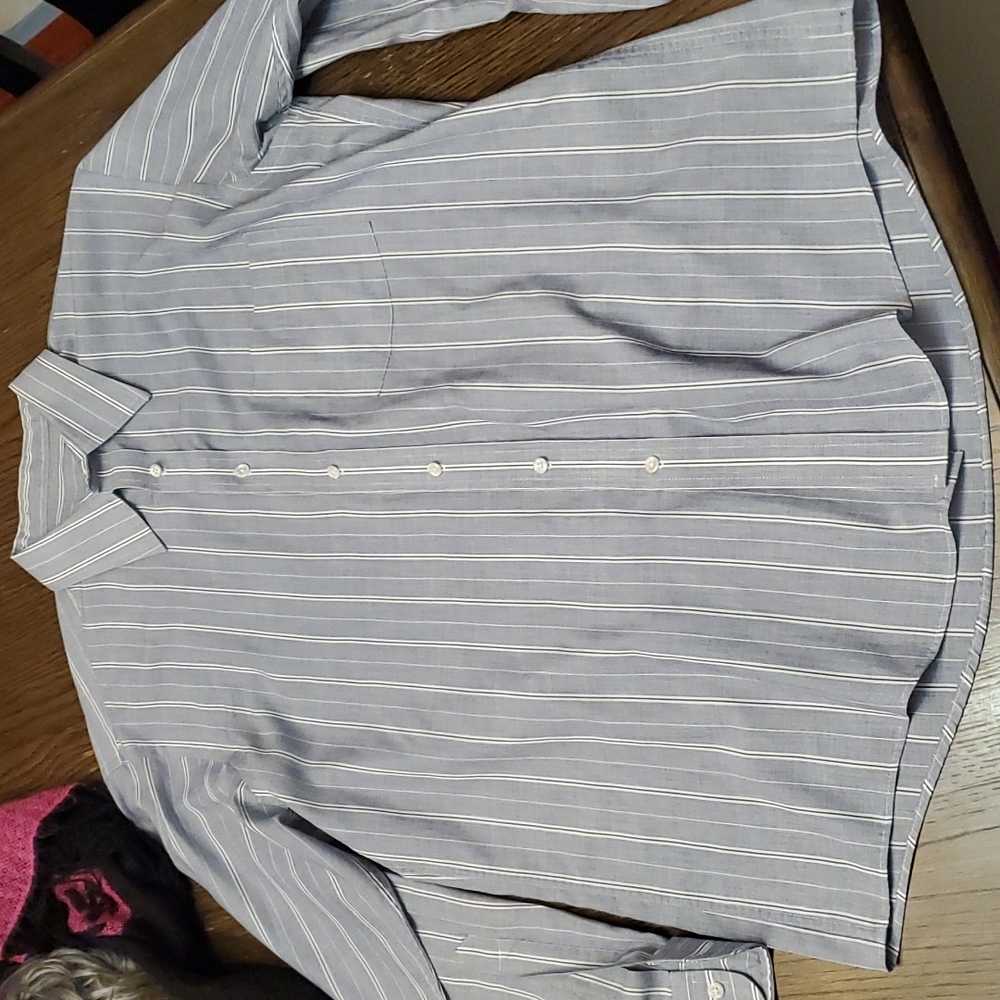 Unmarked button down